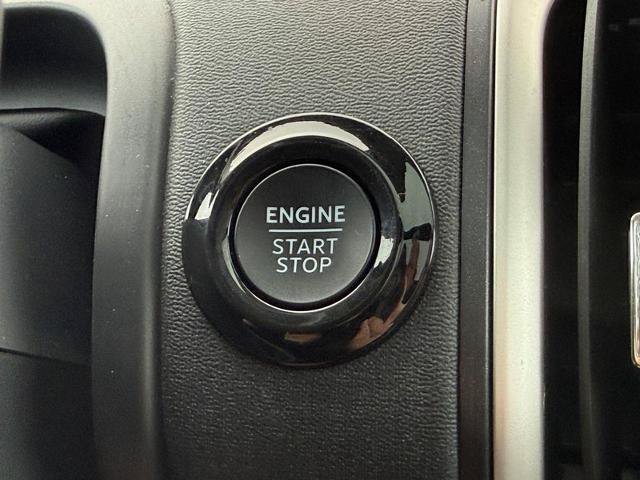 Certified 2025 Ford Expedition Active AWD/4WD image 16