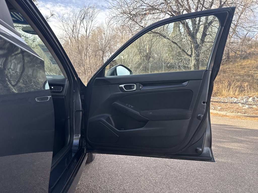 Used 2022 Honda Civic EX image 29