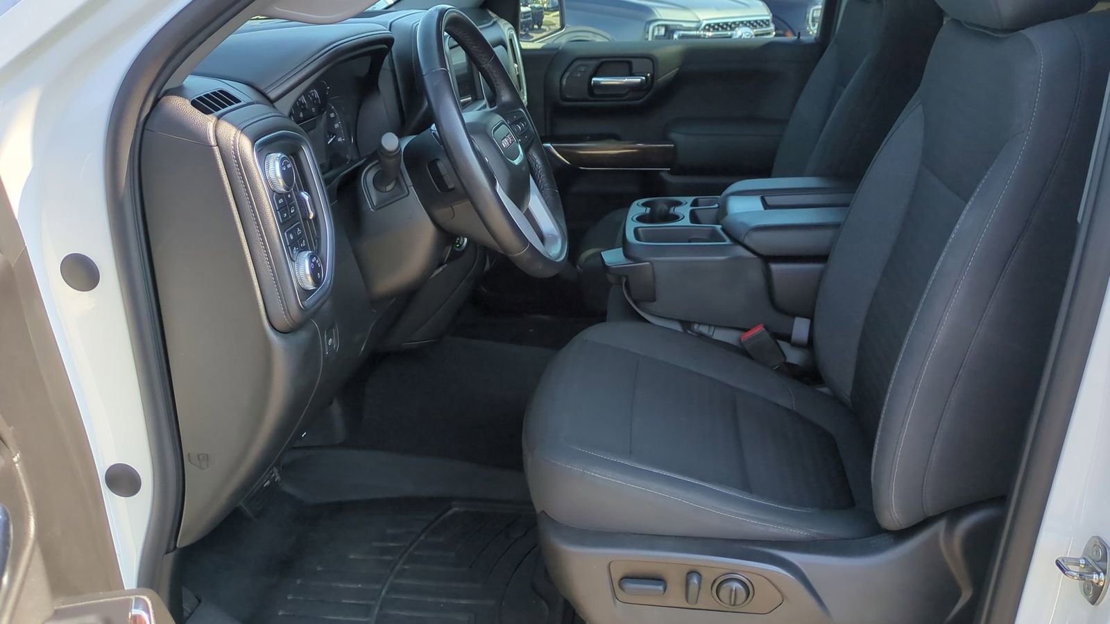 Used 2022 GMC Sierra 1500 Elevation image 18