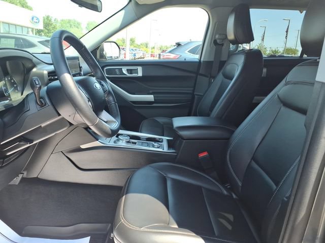 Certified 2024 Ford Explorer XLT w/ Equipment Group 202A AWD/4WD image 13