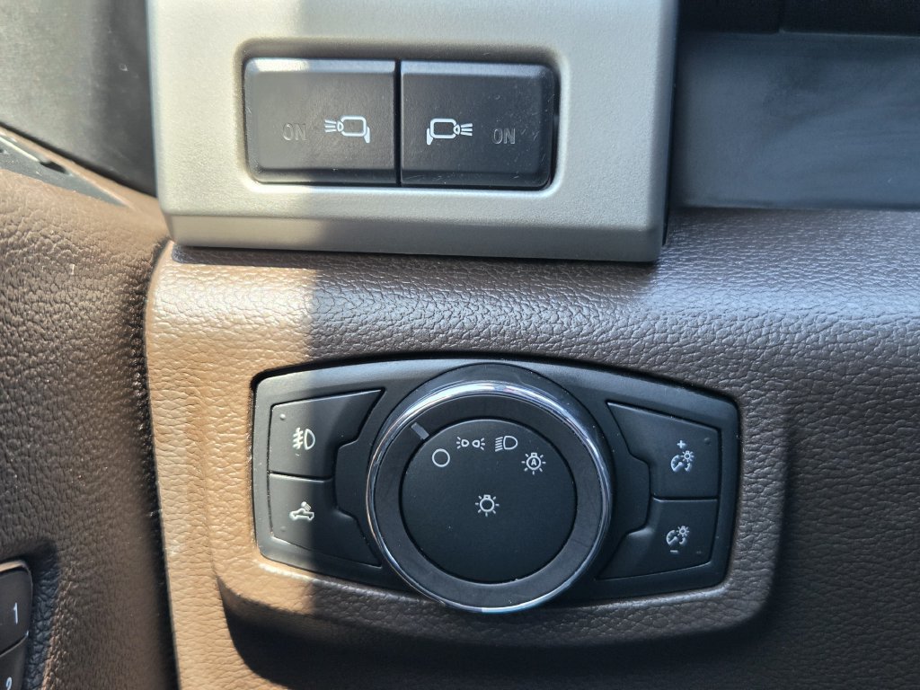 Certified 2019 Ford F350 King Ranch w/ King Ranch Ultimate Package AWD/4WD image 22