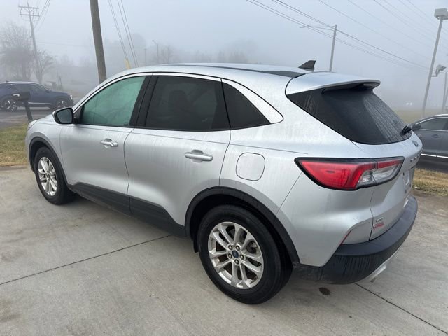 Certified 2020 Ford Escape SE image 8