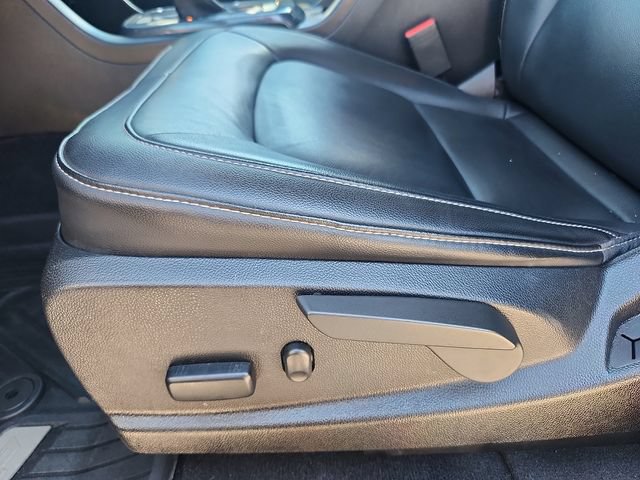 Used 2022 Chevrolet Colorado Z71 w/ Z71 Midnight Edition AWD/4WD image 22