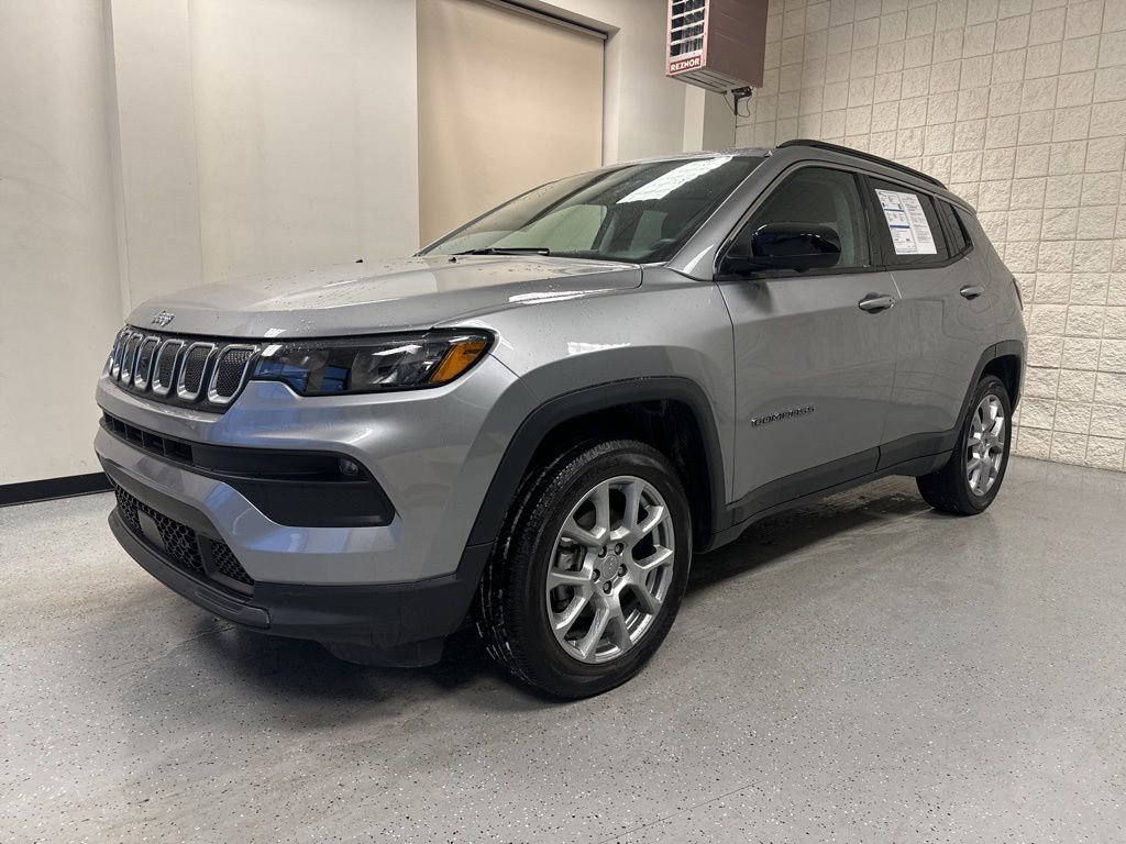 Used 2022 Jeep Compass Latitude image 12