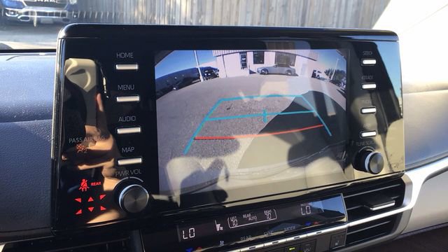 Used 2024 Toyota Sienna XLE image 24