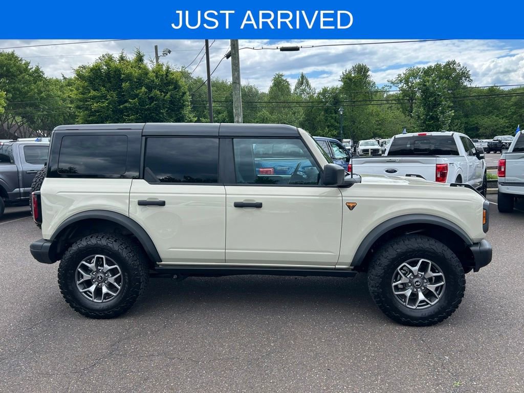 Certified 2025 Ford Bronco Badlands AWD/4WD image 4