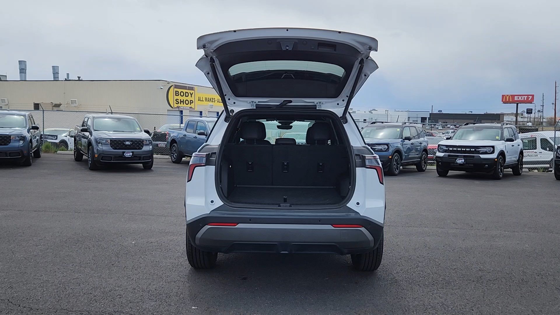 Used 2025 Chevrolet Equinox LT w/ Convenience Package II AWD/4WD image 18