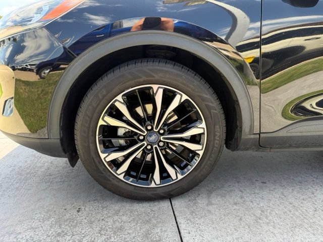 Certified 2022 Ford Escape SE w/ SE Sport Appearance Package FWD image 4