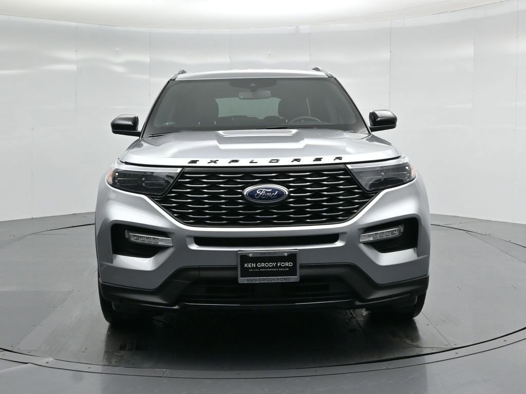 Certified 2023 Ford Explorer ST-Line w/ Class IV Trailer Tow Package image 29