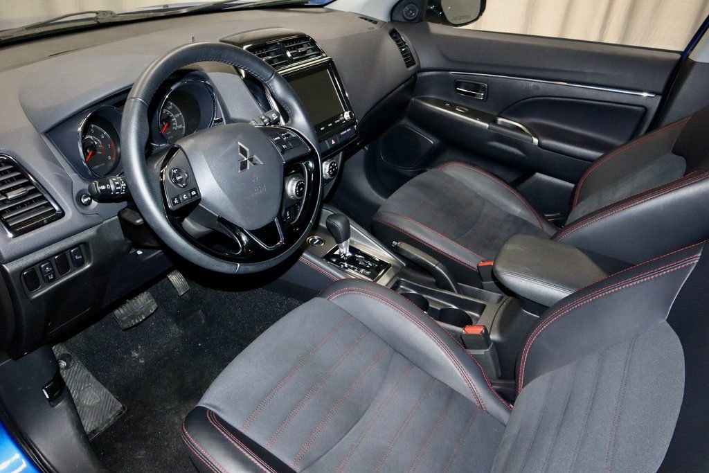 Used 2025 Mitsubishi Outlander Sport SE image 25
