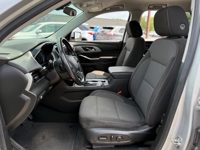 Used 2020 Chevrolet Traverse LT FWD image 13