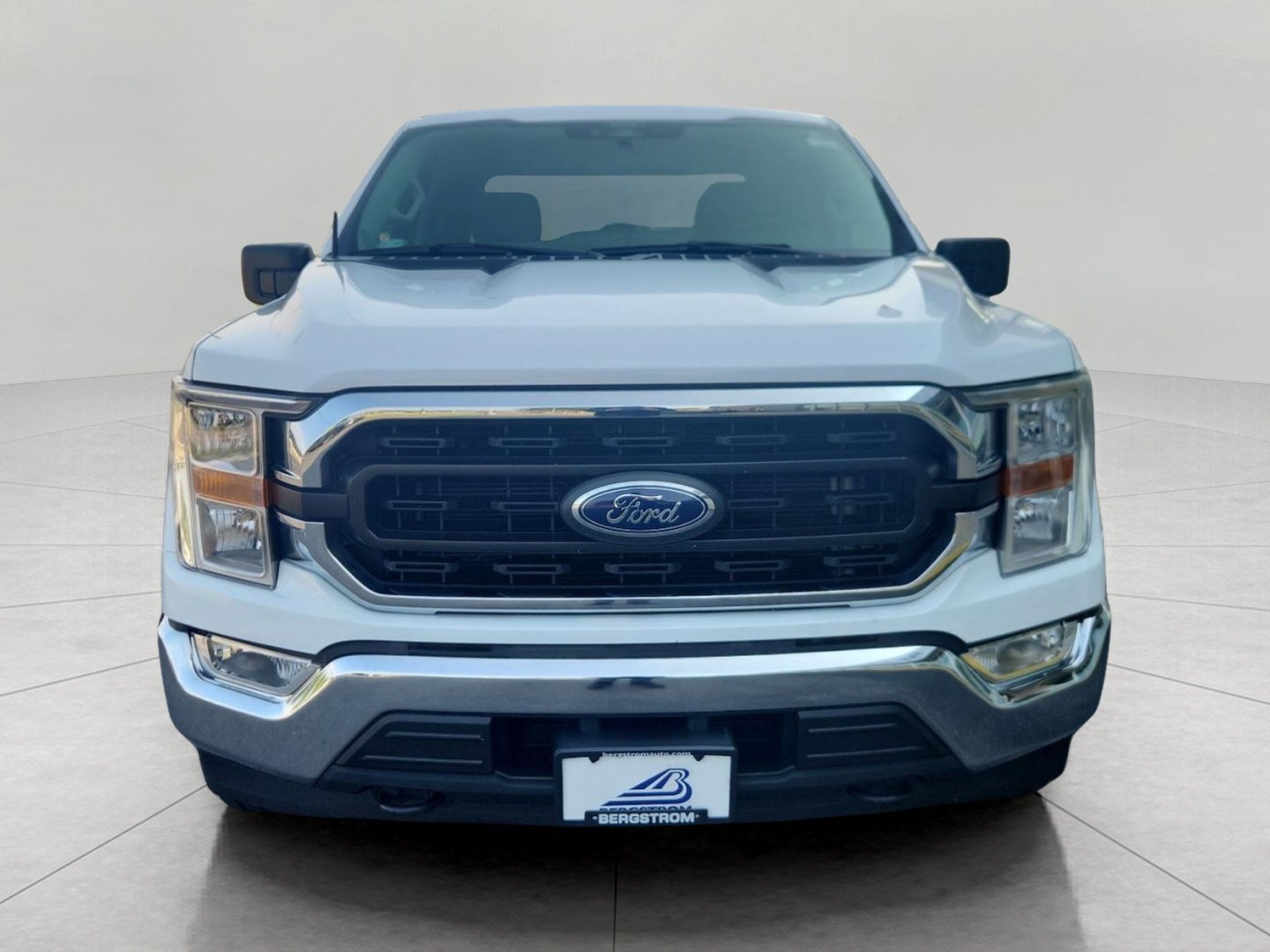 Certified 2022 Ford F150 XLT w/ Trailer Tow Package AWD/4WD image 4