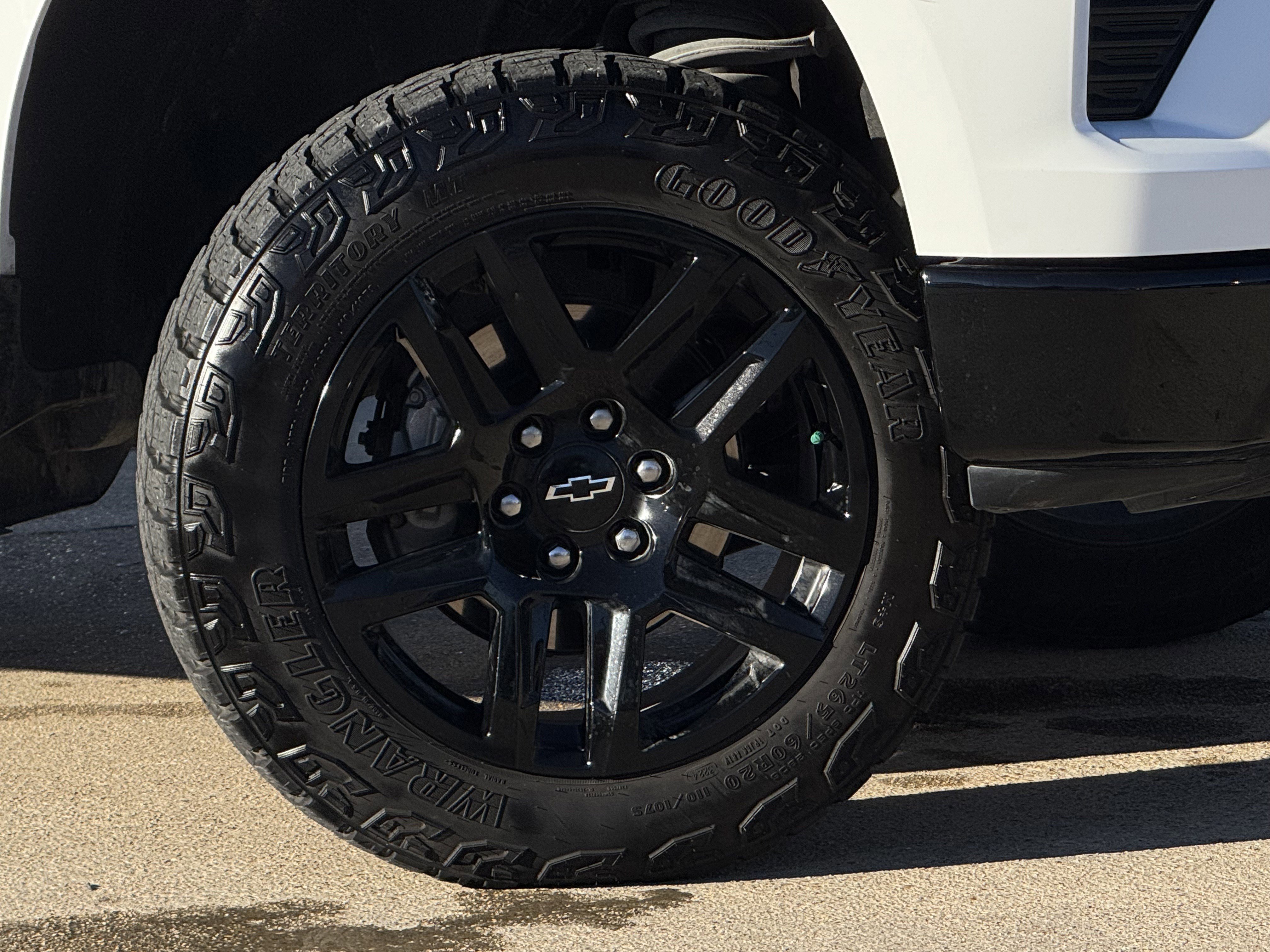 Used 2025 Chevrolet Silverado 1500 LT Trail Boss w/ Convenience Package II image 8