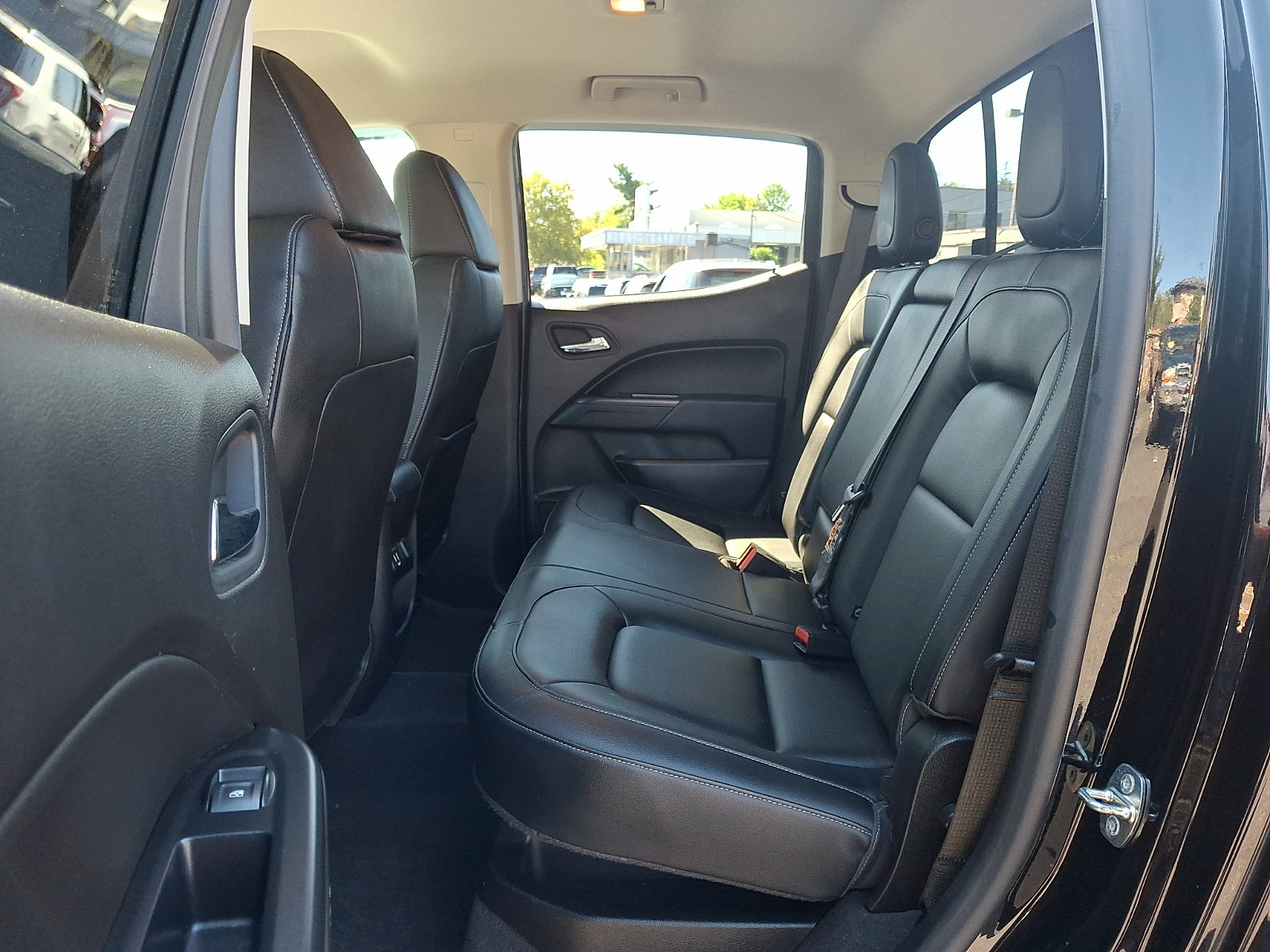 Used 2021 Chevrolet Colorado LT w/ Redline Special Edition AWD/4WD image 10