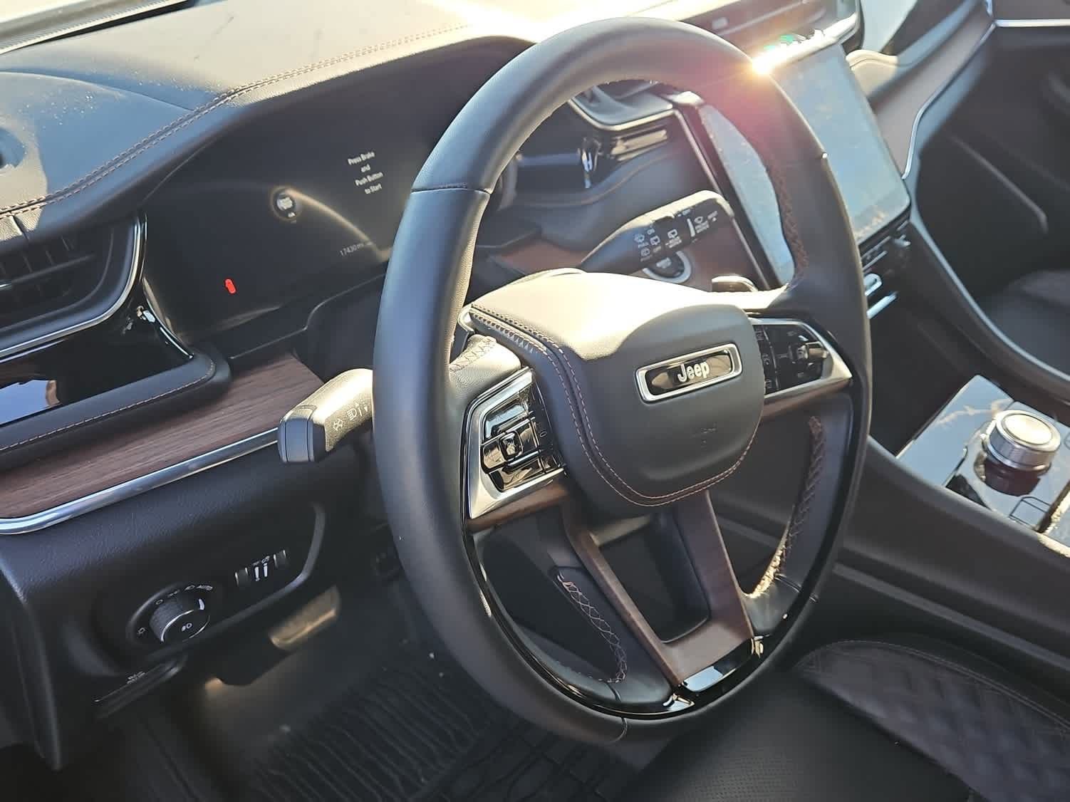 Used 2023 Jeep Grand Cherokee Summit w/ Adv Protech Group IV image 2