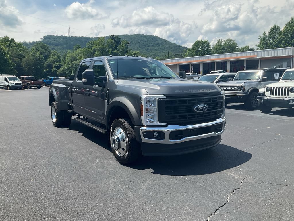 Certified 2026 Ford F450 XL w/ XL Driver Assist Package AWD/4WD image 3