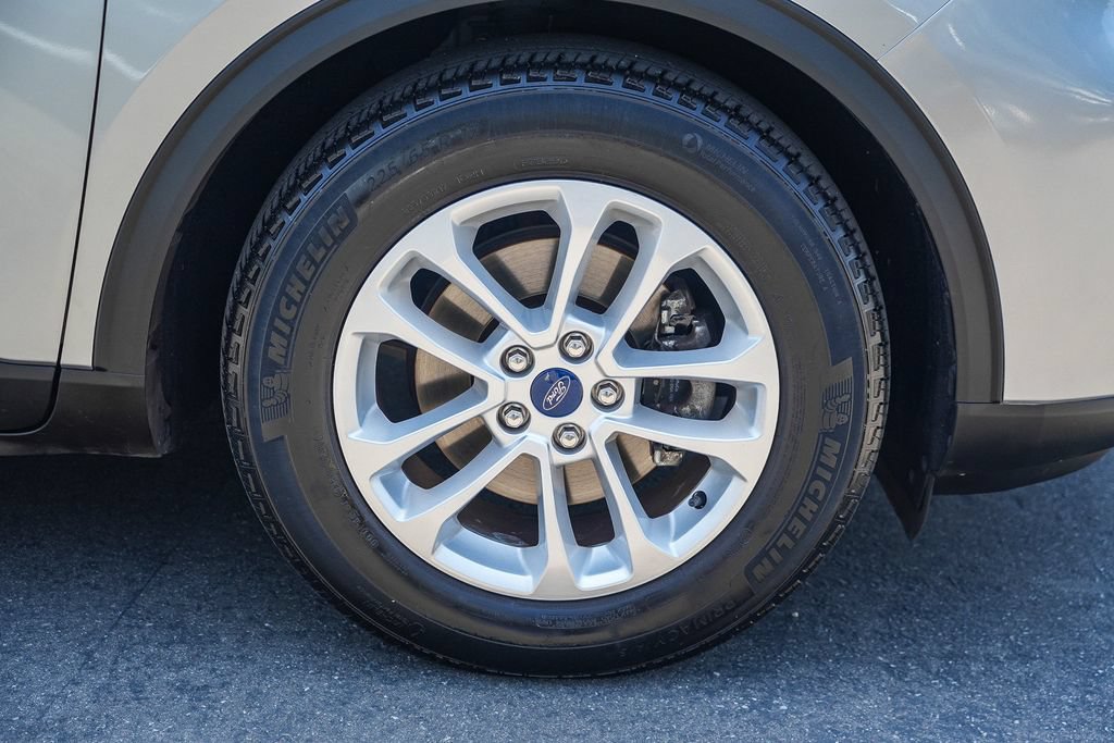 Certified 2021 Ford Escape SE FWD image 12