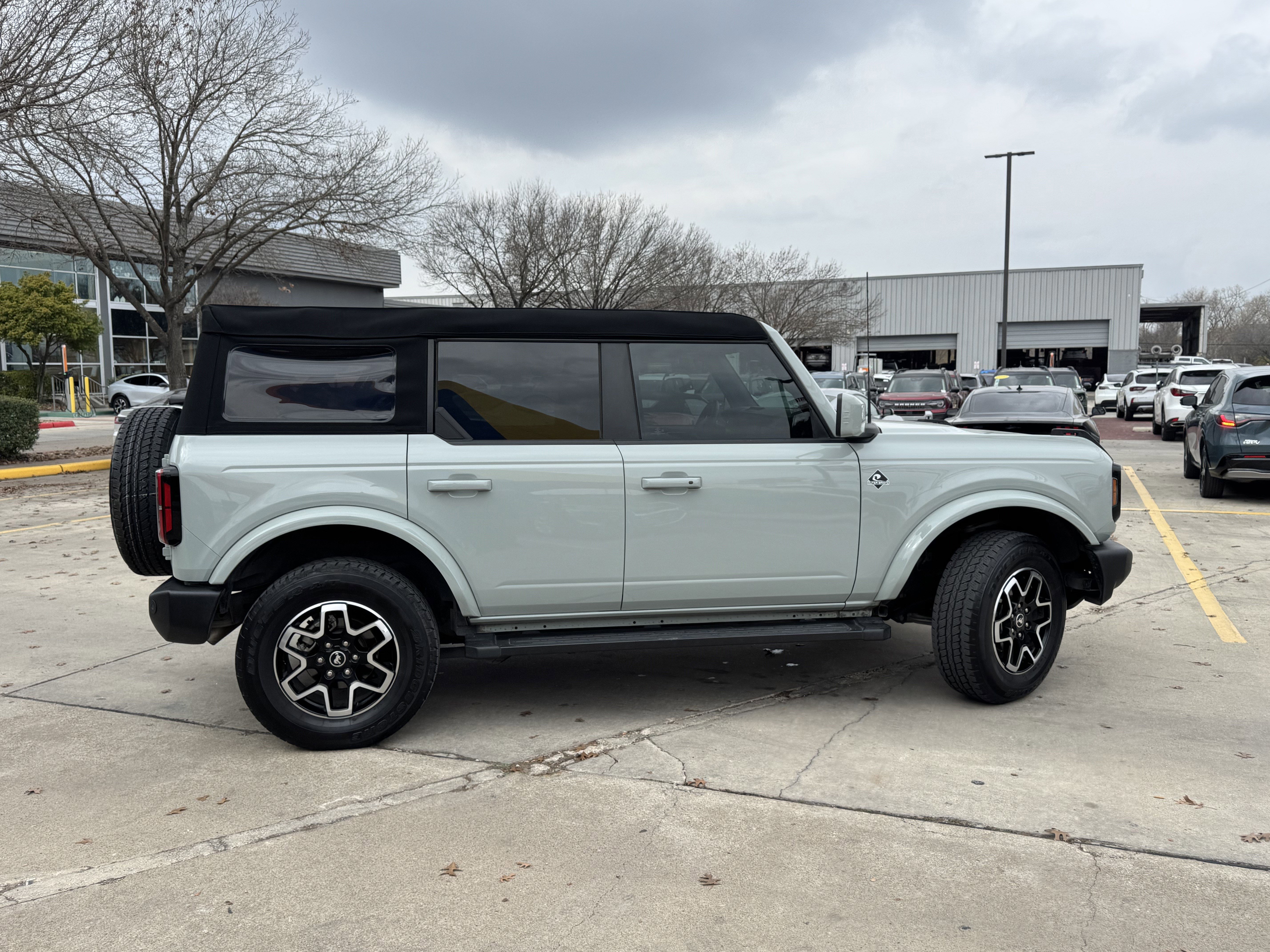 Certified 2023 Ford Bronco Outer Banks image 3