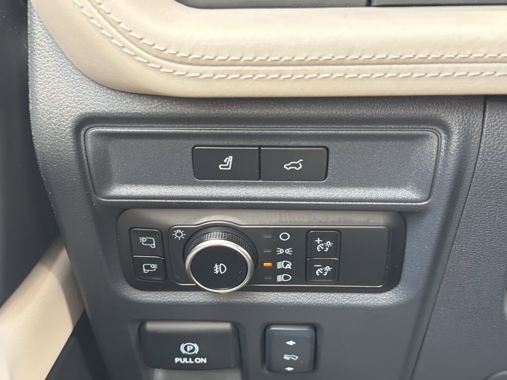 Certified 2024 Ford Expedition Platinum RWD image 28