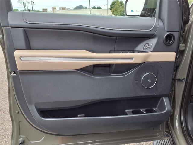 Certified 2024 Ford Expedition Limited AWD/4WD image 31