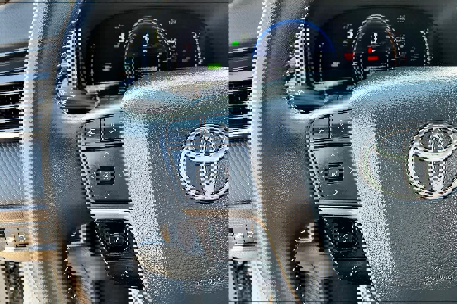 Used 2025 Toyota Camry SE image 22