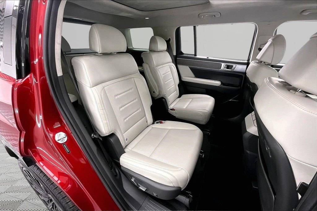 Used 2025 Hyundai Santa Fe Calligraphy AWD/4WD image 27