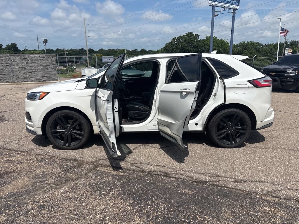 Certified 2020 Ford Edge ST w/ Equipment Group 401A AWD/4WD image 12