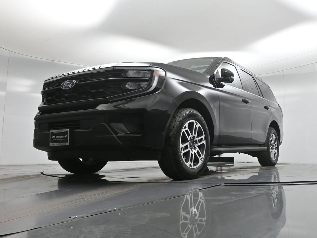 Certified 2025 Ford Expedition Active image 29