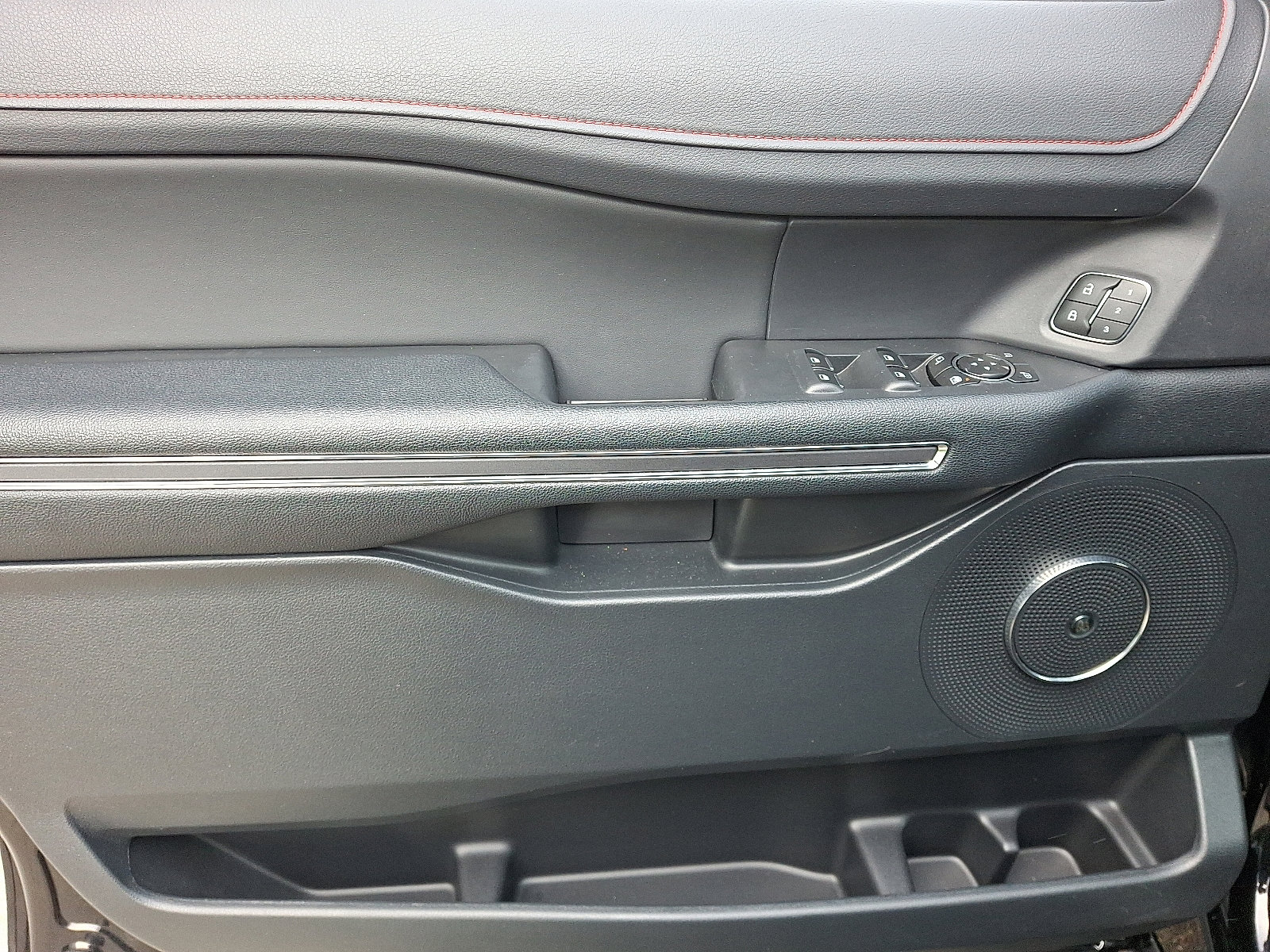 Certified 2022 Ford Expedition Max Limited image 15