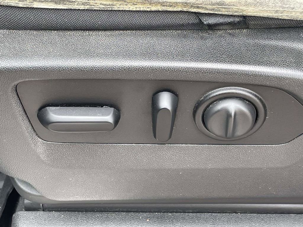 Used 2020 Chevrolet Silverado 1500 RST image 14