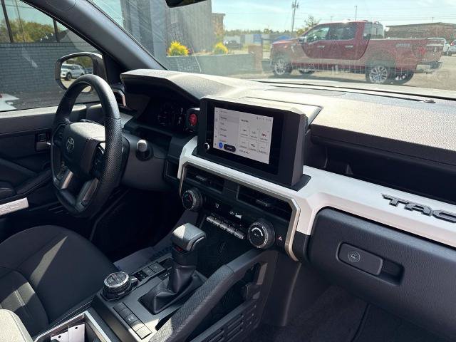 Used 2024 Toyota Tacoma TRD Off-Road AWD/4WD image 20