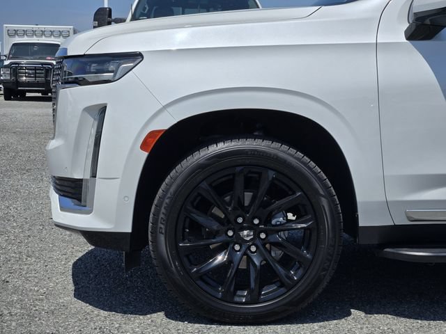Used 2021 Cadillac Escalade Premium Luxury RWD image 9