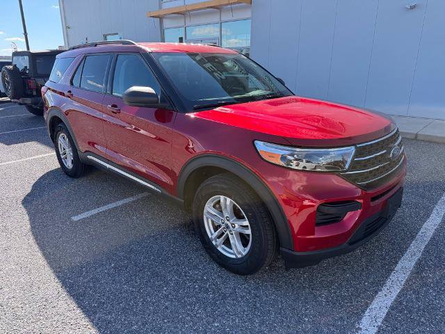 Certified 2024 Ford Explorer XLT w/ Class IV Trailer Tow Package AWD/4WD image 2