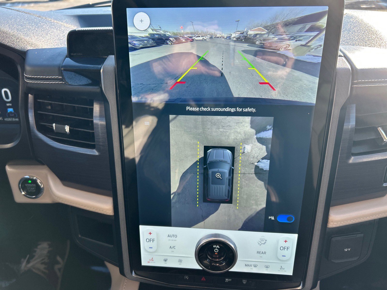 Certified 2022 Ford Expedition Platinum image 32