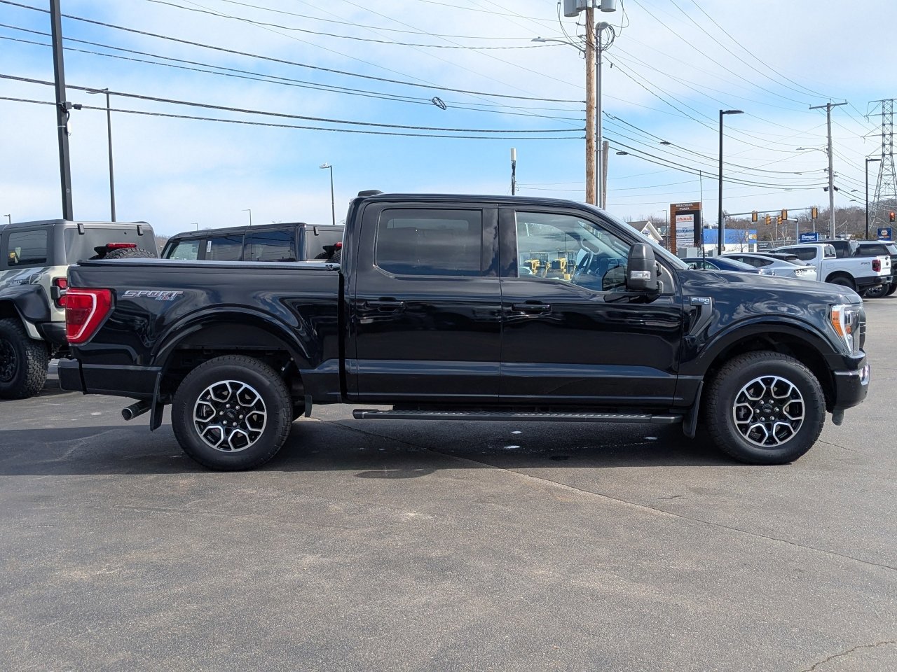 Certified 2022 Ford F150 XLT w/ Equipment Group 302A High image 5