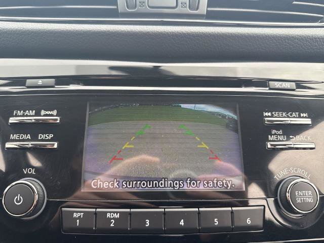 Used 2017 Nissan Rogue Sport SV w/ SV All-Weather Package AWD/4WD image 23