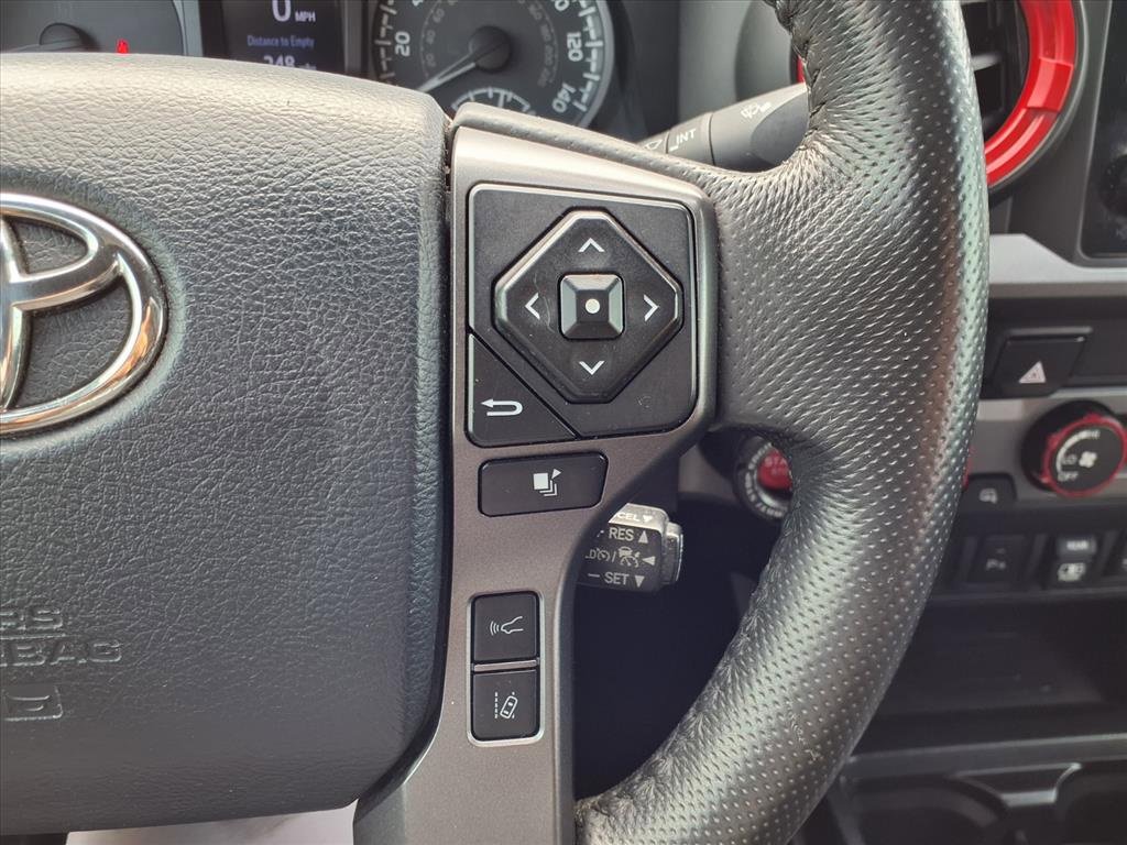 Used 2019 Toyota Tacoma TRD Sport w/ Technology Package image 17