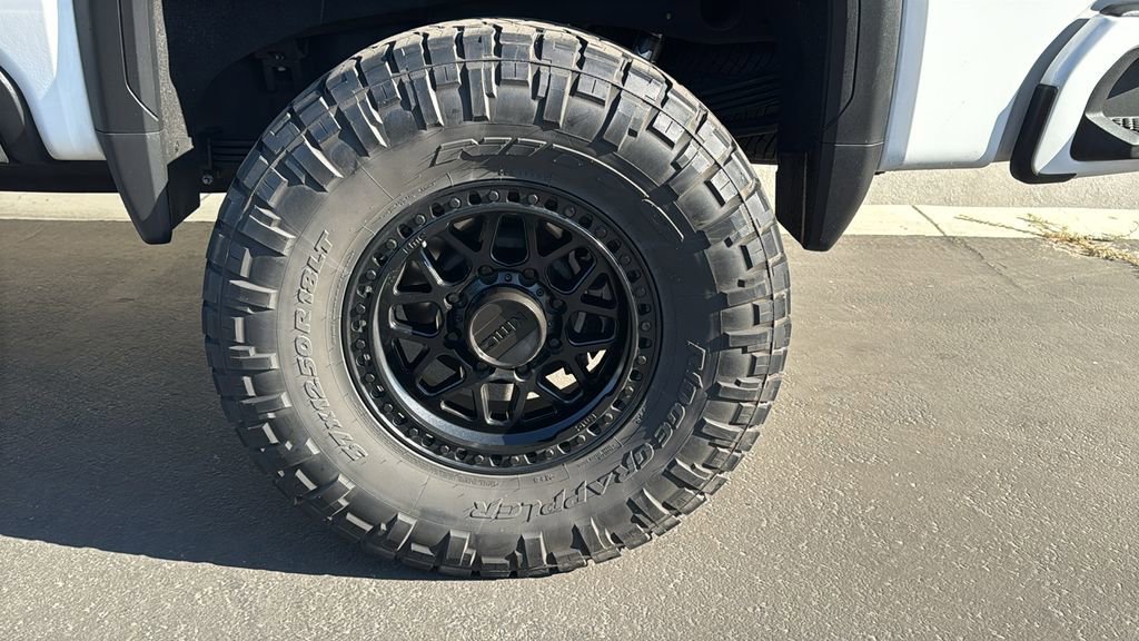 Used 2023 GMC Sierra 2500 AT4 w/ AT4 Premium Plus Package image 10