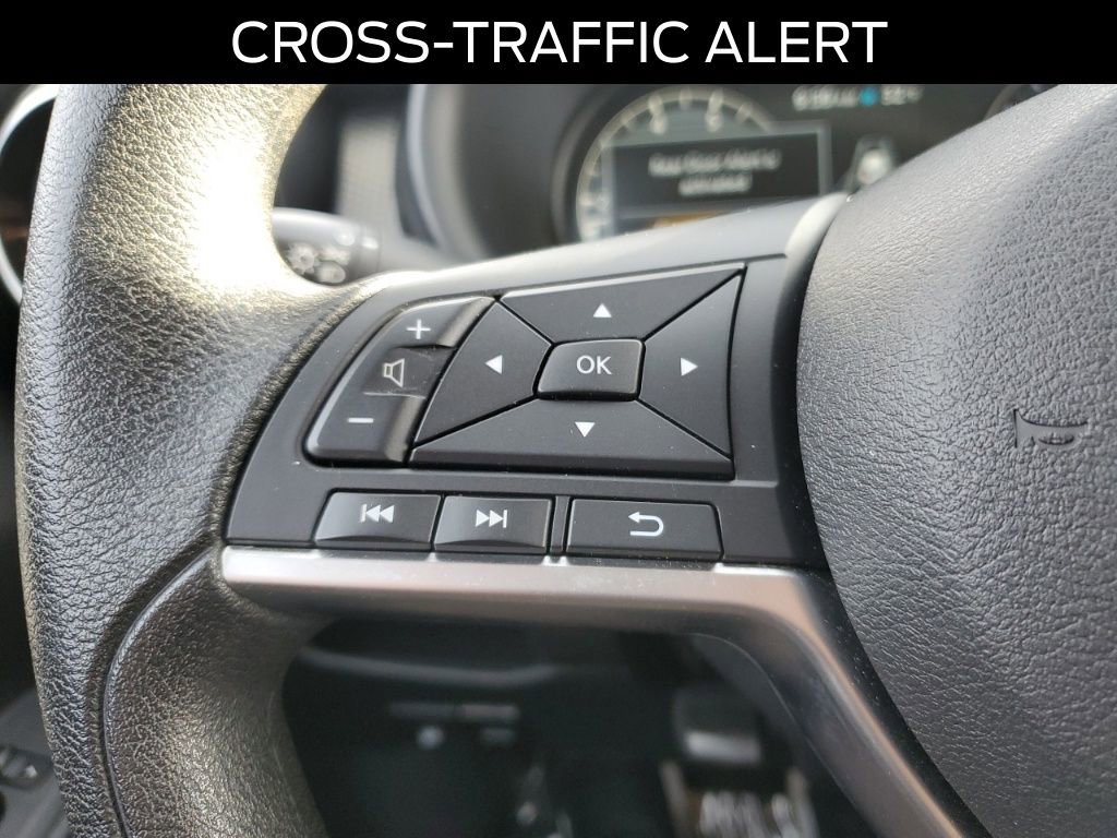 Used 2023 Nissan Kicks SV image 16