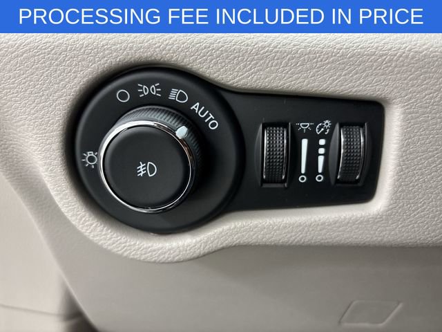 Used 2023 Chrysler Pacifica Touring-L FWD image 21