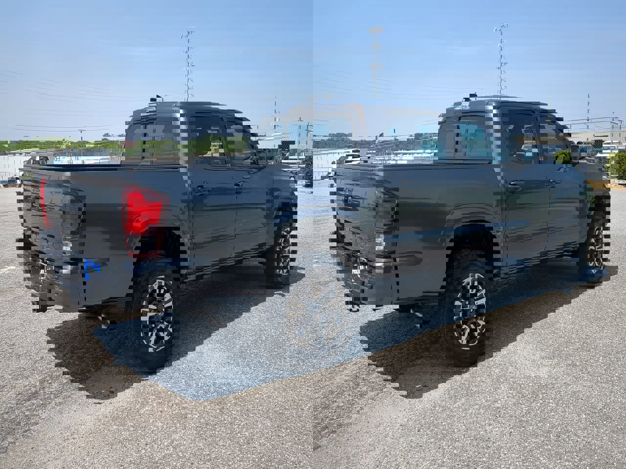 Used 2018 Toyota Tacoma SR w/ SR Convenience Package image 4