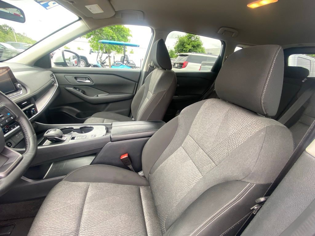 Used 2025 Nissan Rogue SV FWD image 20