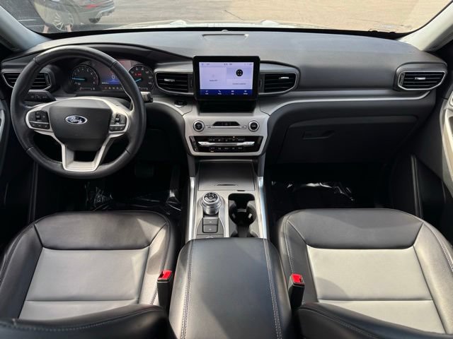 Certified 2023 Ford Explorer XLT w/ Equipment Group 202A AWD/4WD image 7