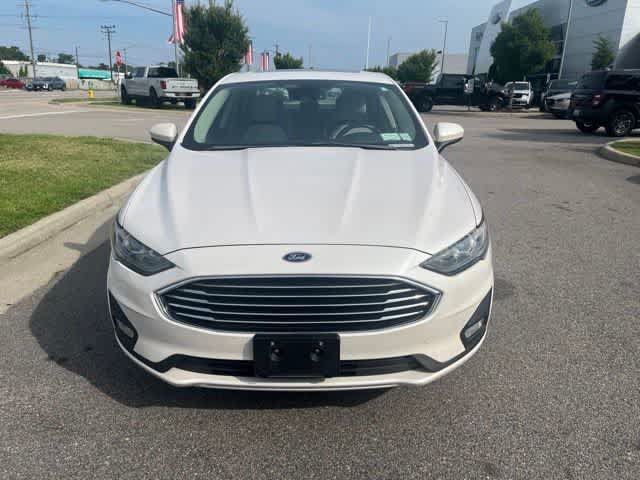 Certified 2019 Ford Fusion SE w/ Equipment Group 151A FWD image 9