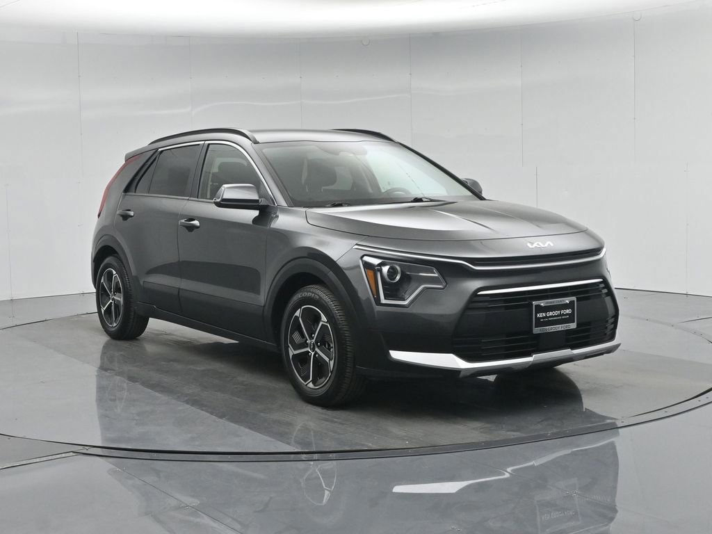 Used 2023 Kia Niro EX image 6