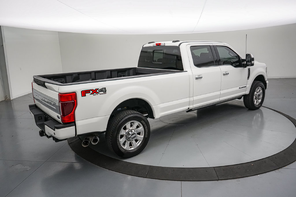 Certified 2022 Ford F250 Platinum w/ FX4 Off-Road Package AWD/4WD image 4