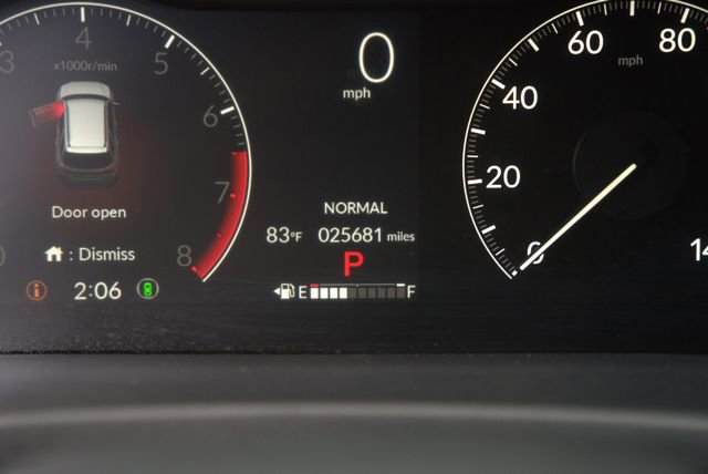 Used 2025 Honda Pilot Sport image 25