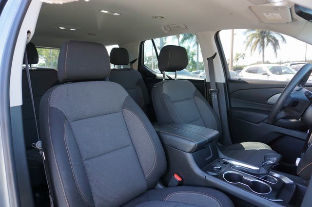 Used 2021 Chevrolet Traverse LS image 7