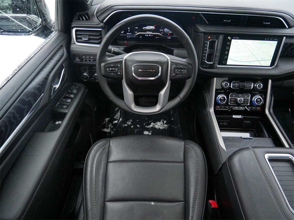 Used 2023 GMC Yukon XL Denali image 11
