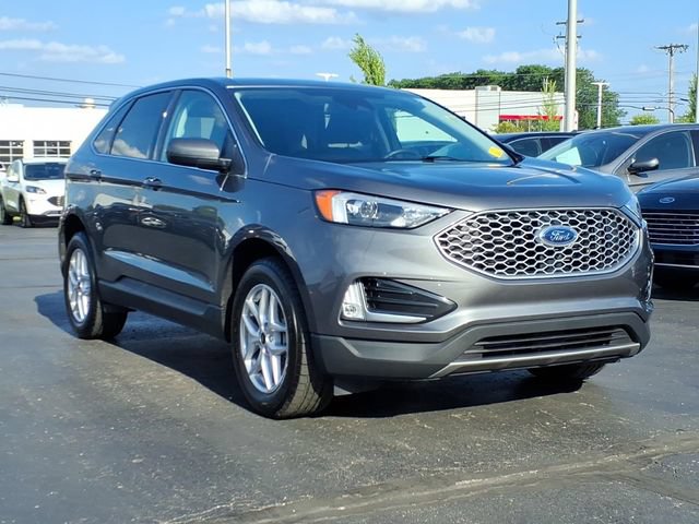 Certified 2023 Ford Edge SEL w/ Convenience Package AWD/4WD image 3